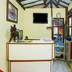Oyo 93136 Hotel Santo Djaya 2