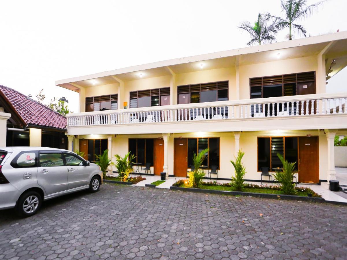 Oyo 93136 Santo Djaya 2 2* Bogor