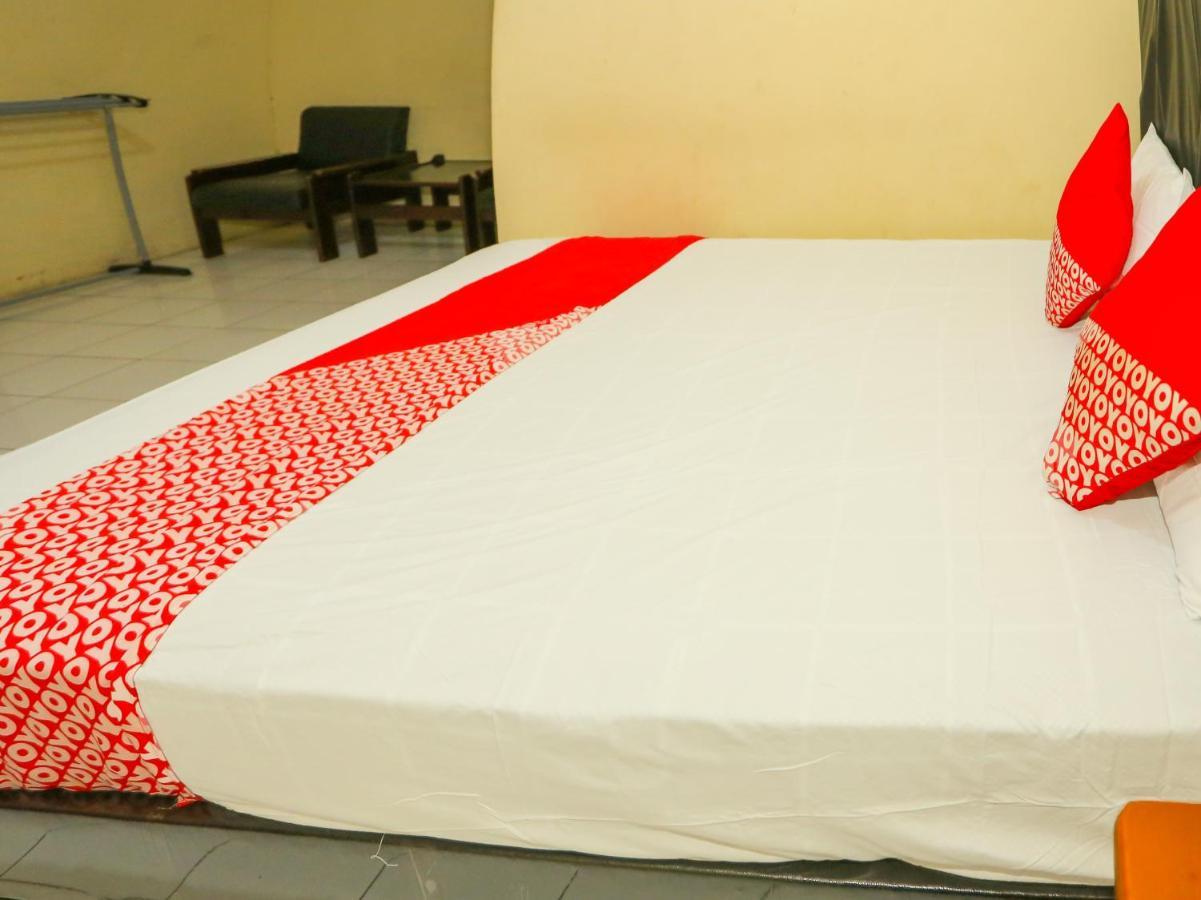 Hotel Oyo 93136 Santo Djaya 2 2*
