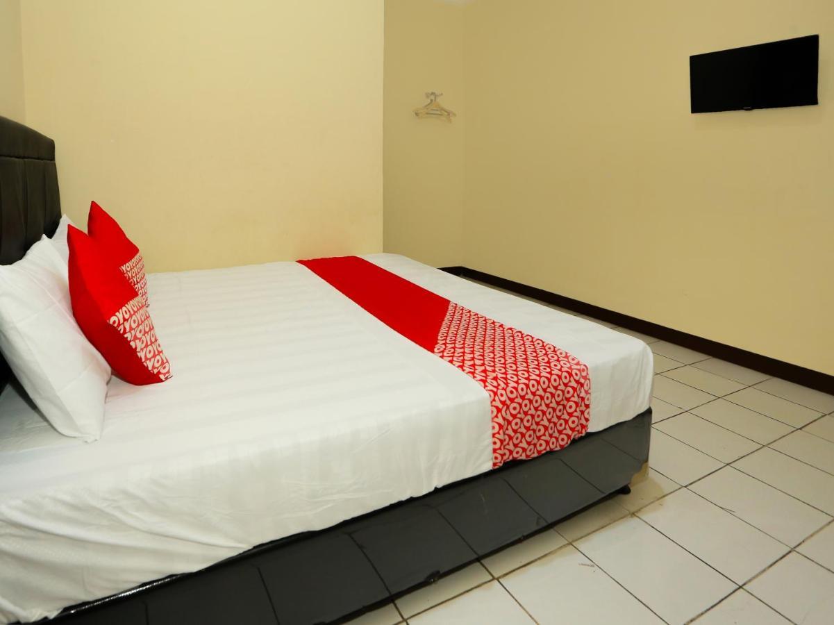 Hotel Oyo 93136 Santo Djaya 2 2*